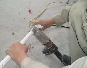 西乡漏水维修电话